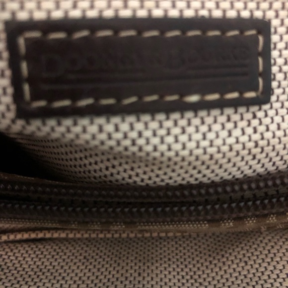 Dooney and Bourke signature logo shoulder bag - Picture 8 of 8